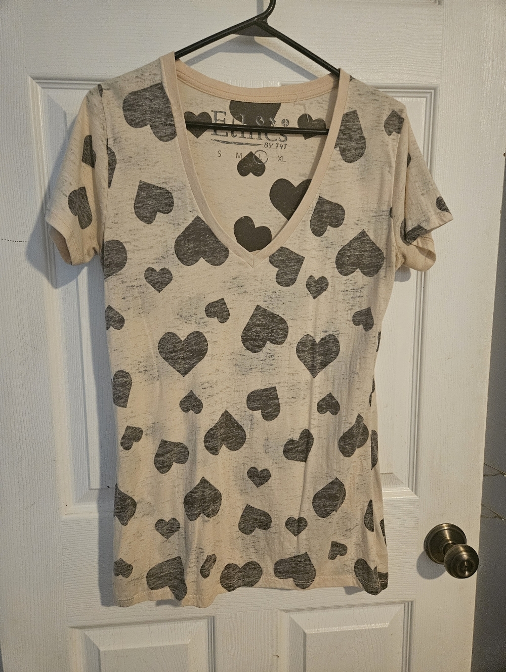 Woman's All Hearts burn out t-shirt size L
